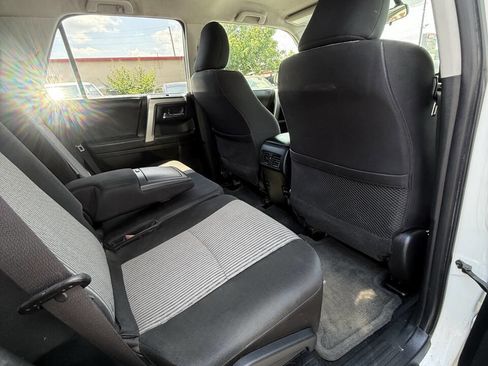 Used 2017 Toyota 4Runner SR5 AWD/4WD image 26
