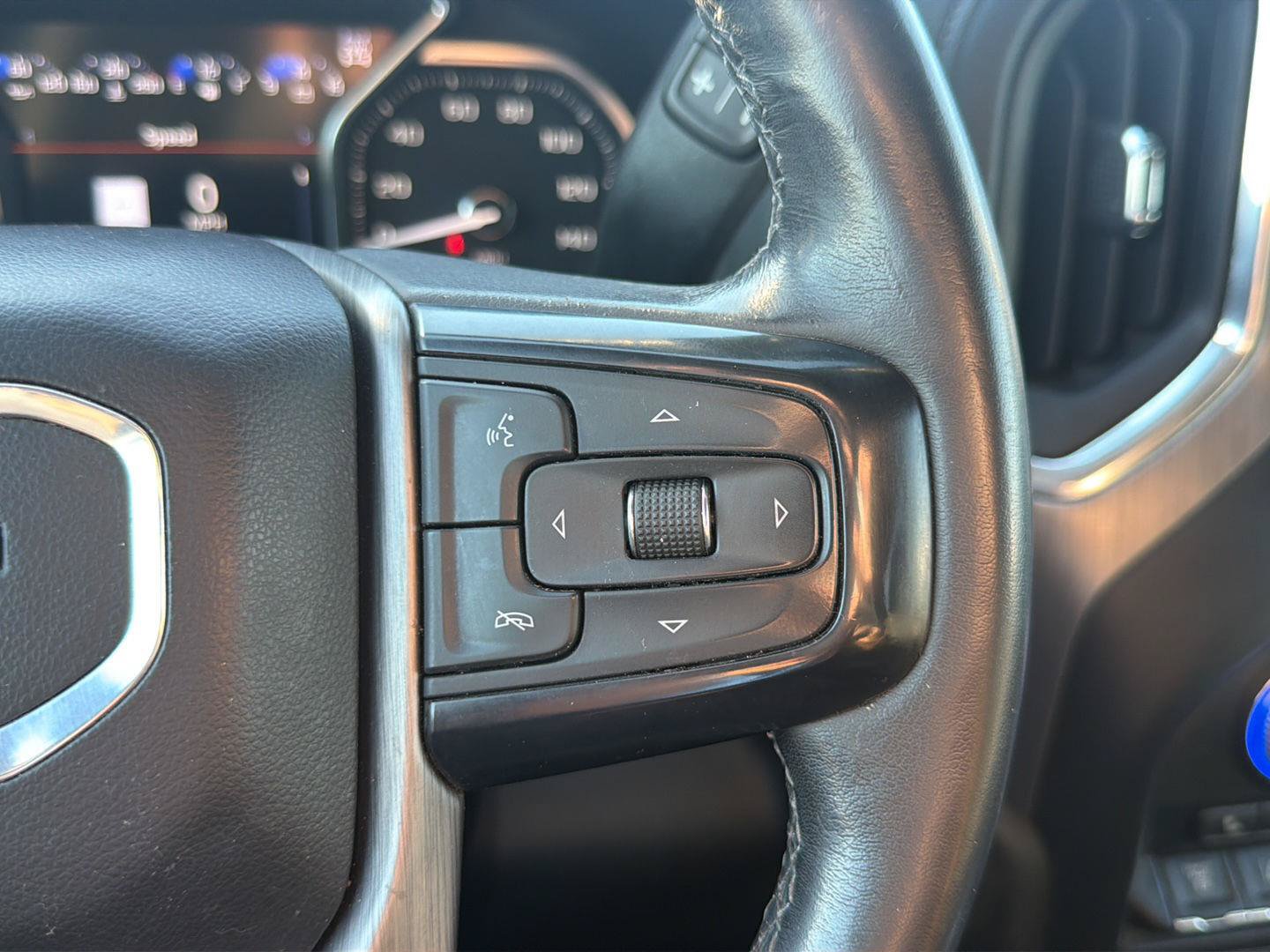 Used 2021 GMC Sierra 2500 Denali w/ Denali Black Diamond Edition AWD/4WD image 29
