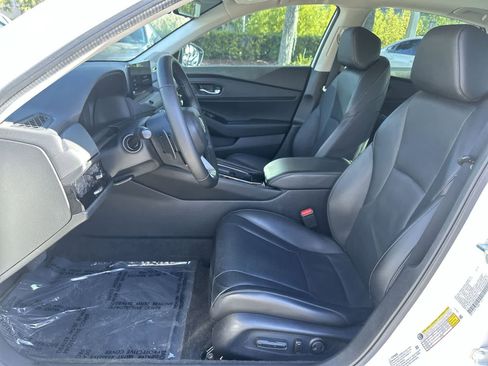 Used 2024 Honda Accord Touring image 13