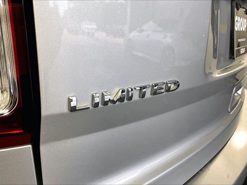 Used 2014 Ford Explorer Limited w/ Equipment Group 301A FWD image 10