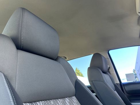 Used 2018 Toyota Tundra SR5 w/ SR5 Upgrade Package RWD image 19