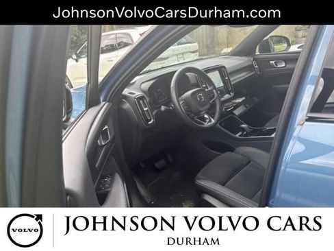 Used 2024 Volvo XC40 Recharge Plus w/ Protection Package Premier RWD image 7