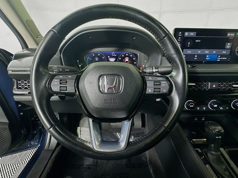 Used 2023 Honda Accord Touring image 15