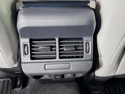 Used 2026 Land Rover Range Rover Evoque S image 27