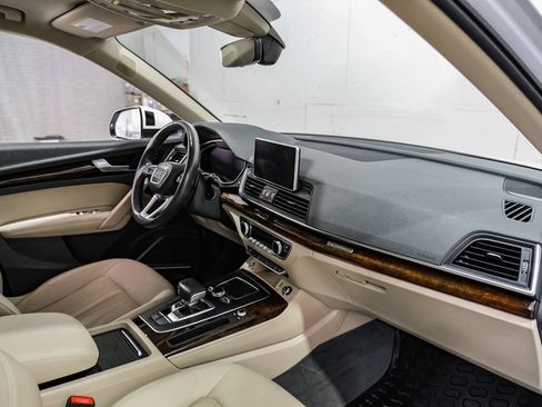 Used 2019 Audi Q5 2.0T Premium Plus w/ Premium Plus Package AWD/4WD image 14