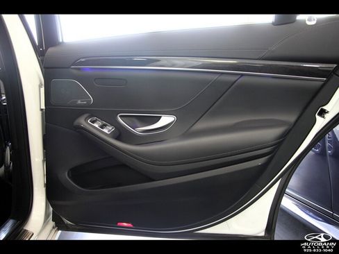 Used 2017 Mercedes-Benz S 550e image 34