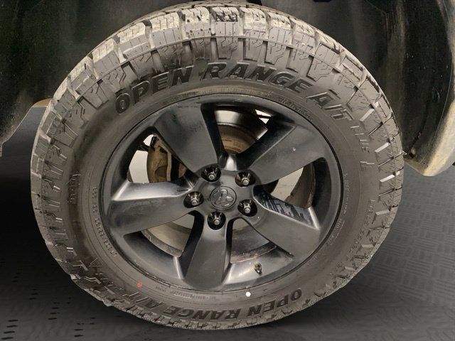 Used 2017 RAM 1500 Express w/ Black Ram 1500 Express Group AWD/4WD image 39