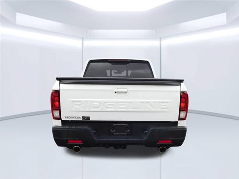 Used 2025 Honda Ridgeline RTL image 4
