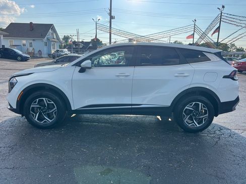 Used 2023 Kia Sportage LX AWD/4WD image 4