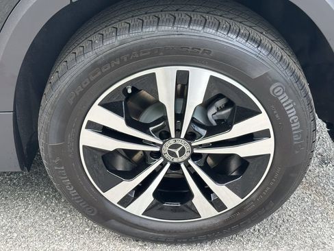 Certified 2025 Mercedes-Benz GLB 250 image 23