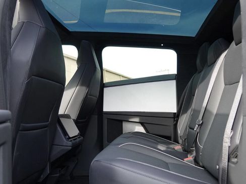 Used 2024 Tesla Cybertruck AWD Crew Cab image 87