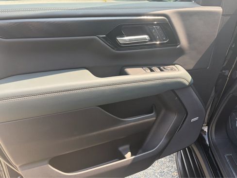 Used 2026 GMC Yukon XL AT4 AWD/4WD image 10