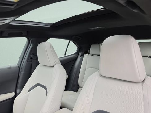 Used 2023 Lexus UX 250h FWD w/ Accessory Package (Z1) image 31