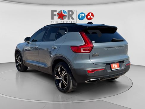 Used 2020 Volvo XC40 T5 R-Design w/ Protection Package AWD/4WD image 3