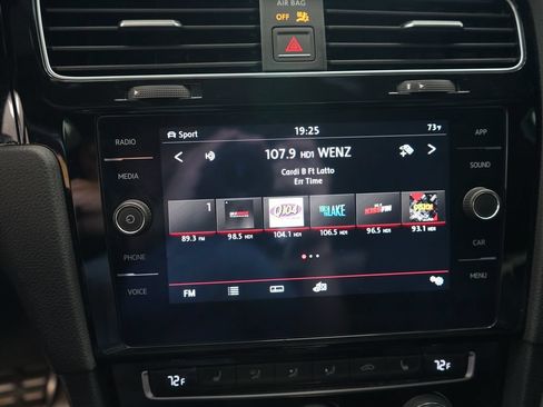 Used 2018 Volkswagen GTI SE FWD image 30