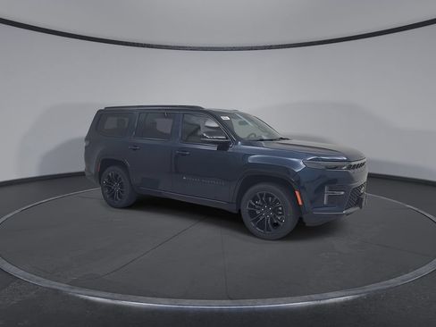 New 2026 Jeep Grand Wagoneer Summit AWD/4WD image 2