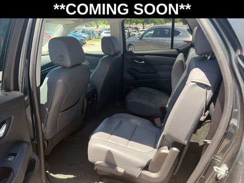 Used 2020 Chevrolet Traverse LT w/ LT Premium Package AWD/4WD image 9