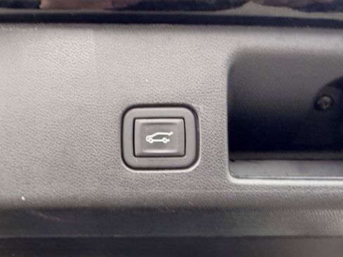 Used 2024 Chevrolet Equinox EV RS FWD image 8