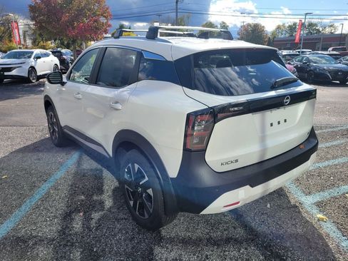 New 2026 Nissan Kicks SV w/ SV Premium Package image 7