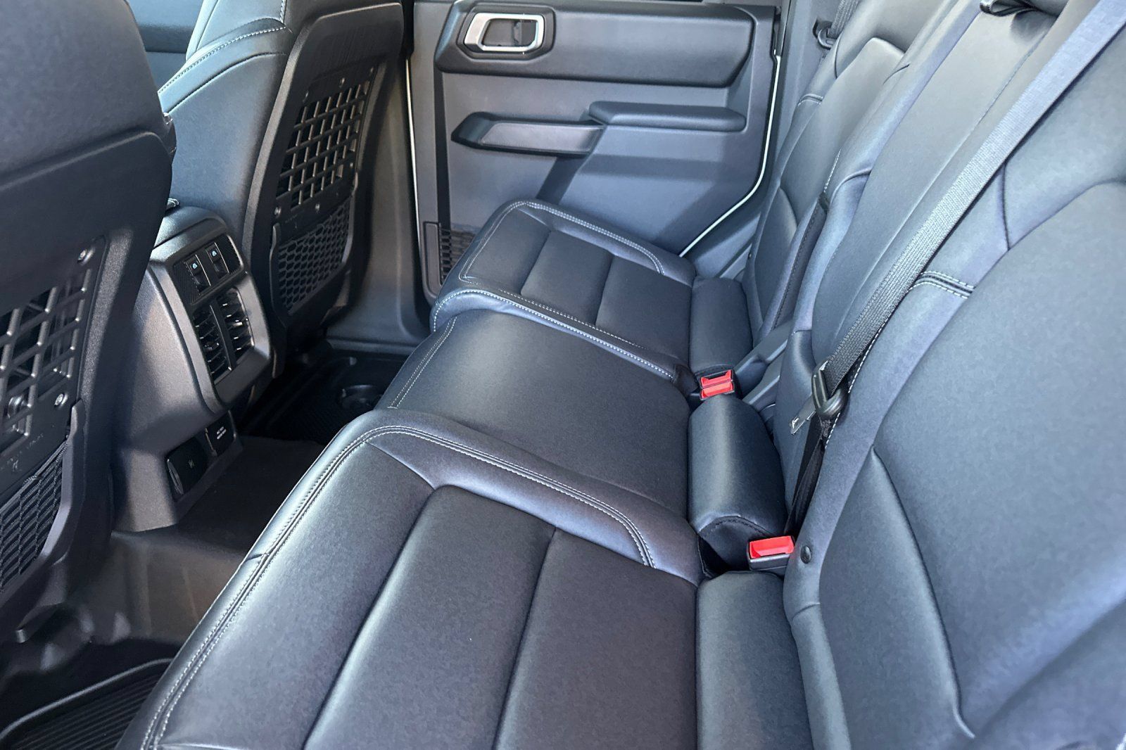 New 2026 Ford Bronco Badlands AWD/4WD image 12