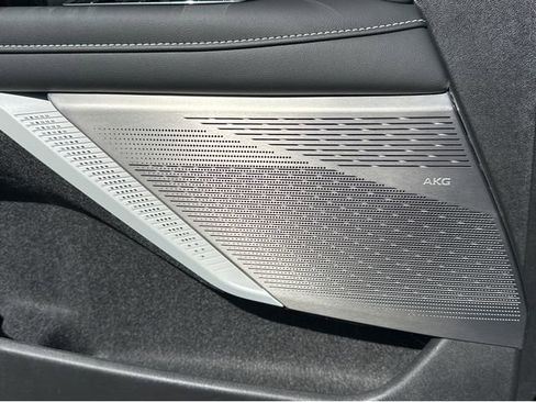 New 2026 Cadillac Optiq Sport 2 image 33