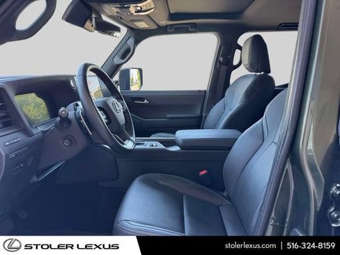 Used 2025 Lexus GX 550 w/ Accessory Package (2T) AWD/4WD image 23