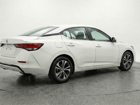 Used 2025 Nissan Sentra SV FWD image 9