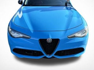 Used 2018 Alfa Romeo Giulia Ti Sport w/ Quick Order Package 22S Sport AWD/4WD video 1