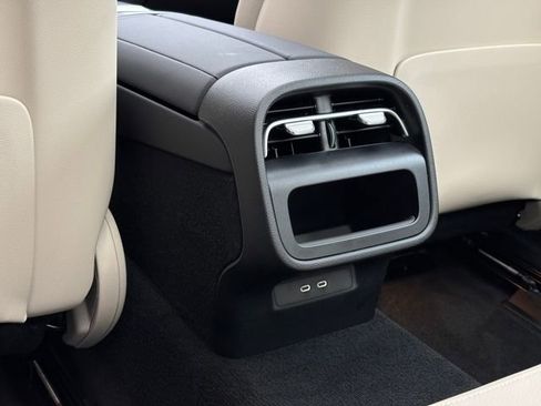 Used 2026 Mercedes-Benz E 350 4MATIC Sedan image 43