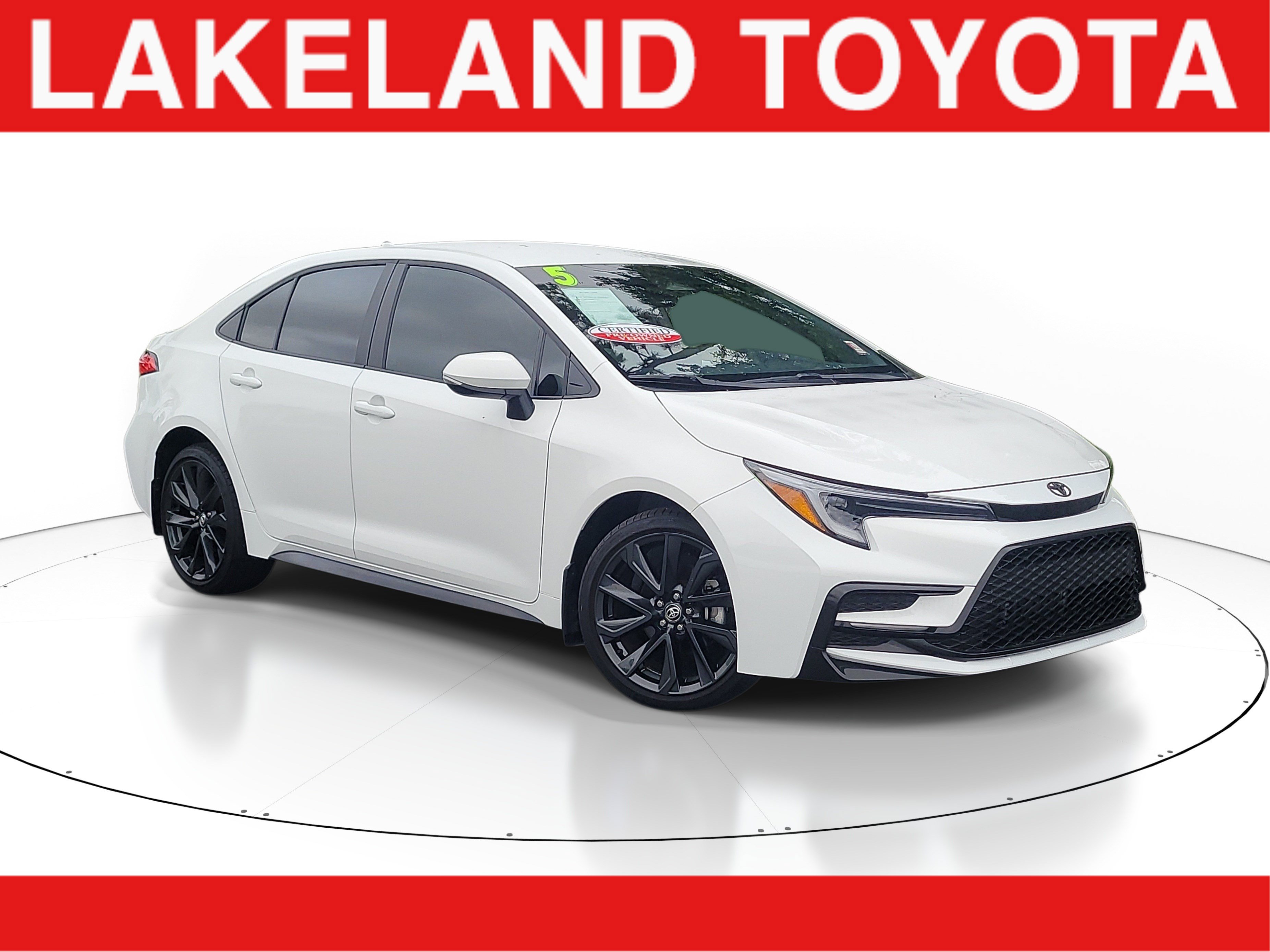 Certified 2025 Toyota Corolla SE FWD image 1