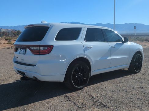 Used 2019 Dodge Durango SXT image 3