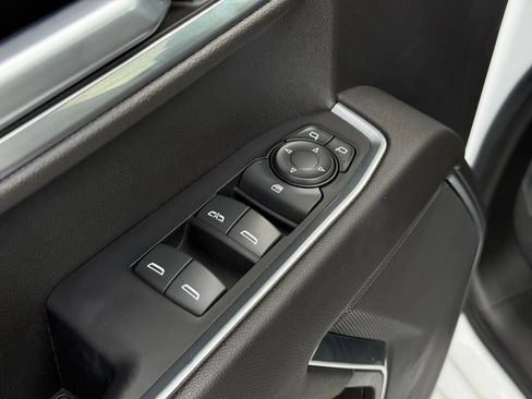 Used 2022 Chevrolet Silverado 1500 LT RWD image 7