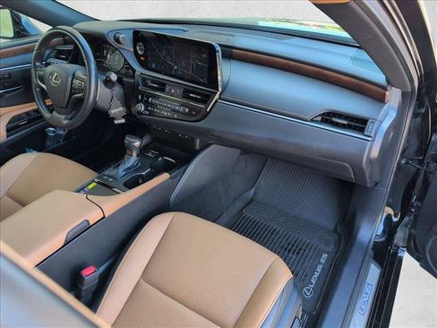 Used 2025 Lexus ES 300h w/ Premium Package FWD image 23