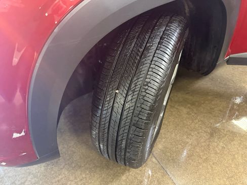 Used 2025 Chevrolet Trax LT w/ LT Convenience Package image 28