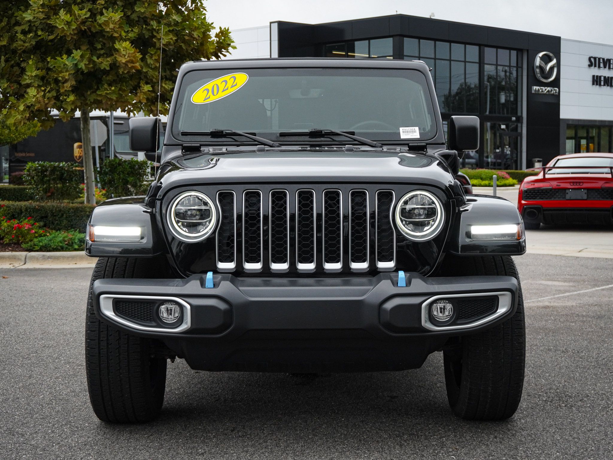 Used 2022 Jeep Wrangler Unlimited Sahara w/ Cold Weather Group AWD/4WD image 3