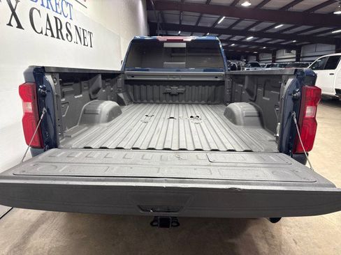 Used 2023 Chevrolet Silverado 3500 LT w/ Convenience Package AWD/4WD image 9