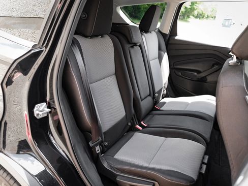 Used 2019 Ford Escape SE image 33