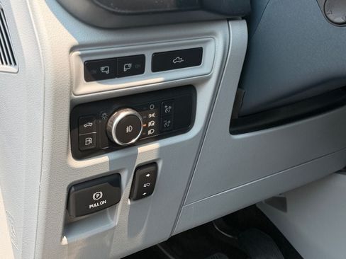 Used 2022 Ford F150 Limited AWD/4WD image 18