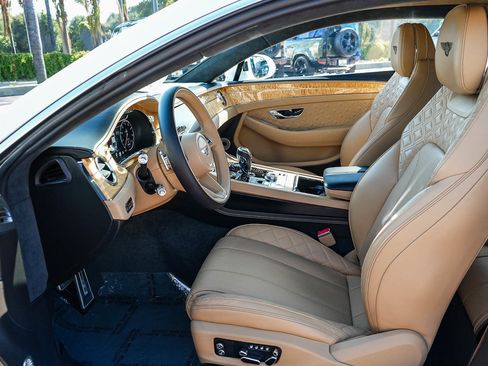 Used 2021 Bentley Continental GT AWD/4WD image 17