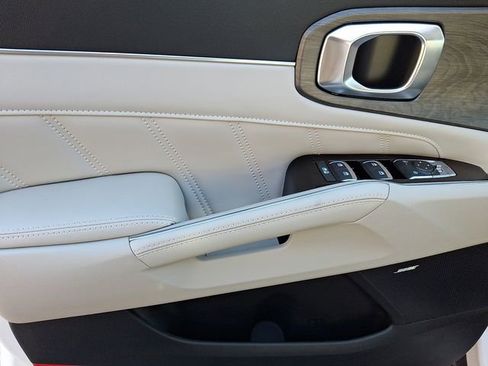 New 2026 Kia Sorento SX image 10