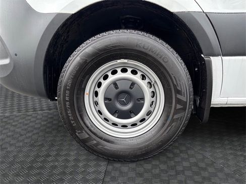 Used 2023 Mercedes-Benz Sprinter 144 Cargo image 14