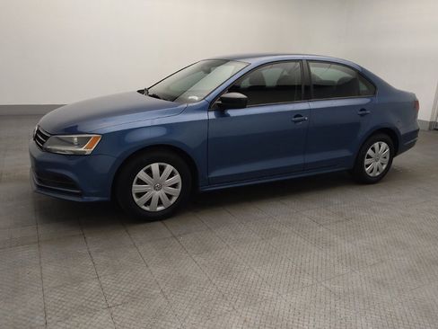 Used 2016 Volkswagen Jetta S FWD image 2