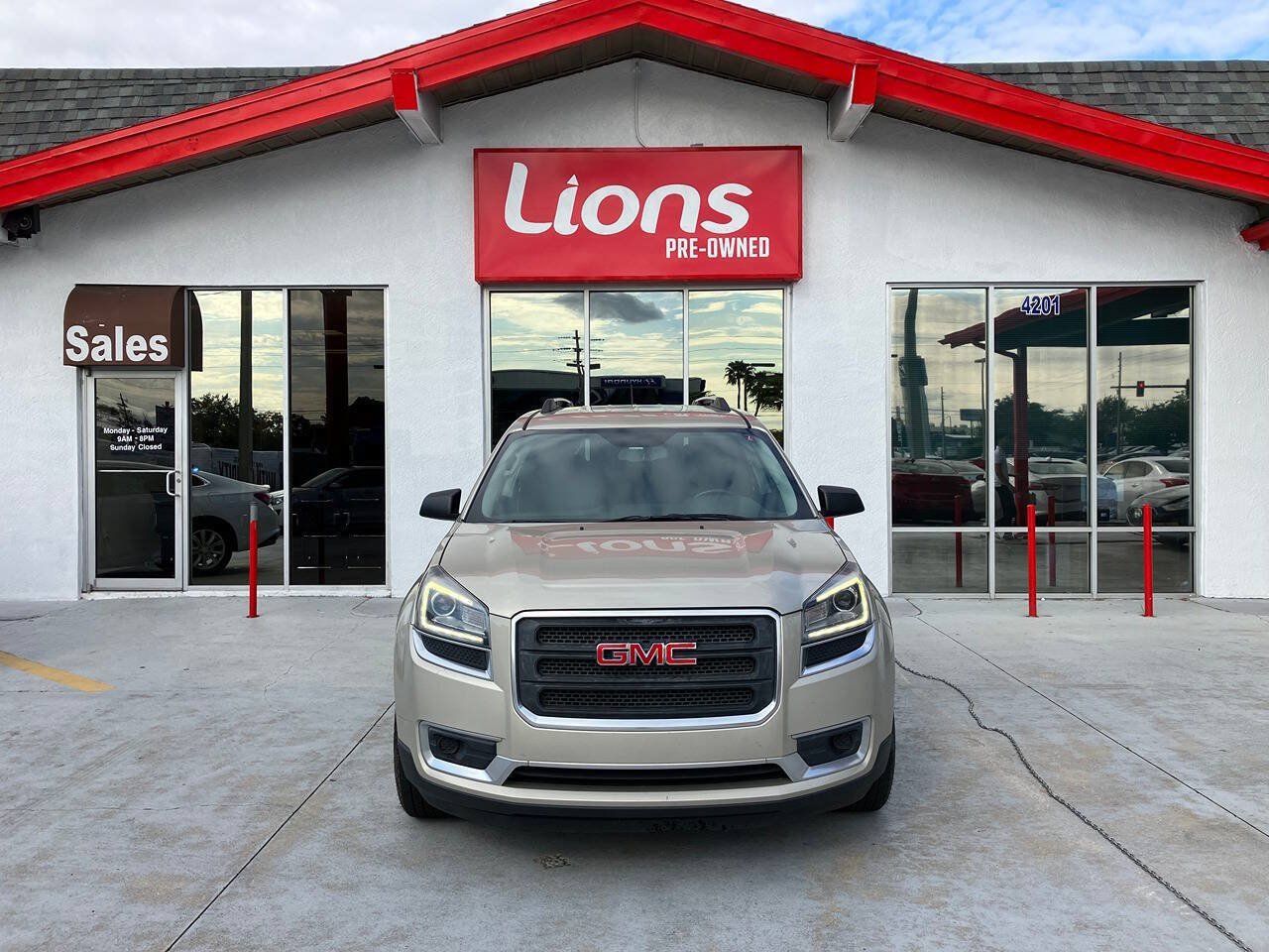Used 2014 GMC Acadia SLE FWD image 3