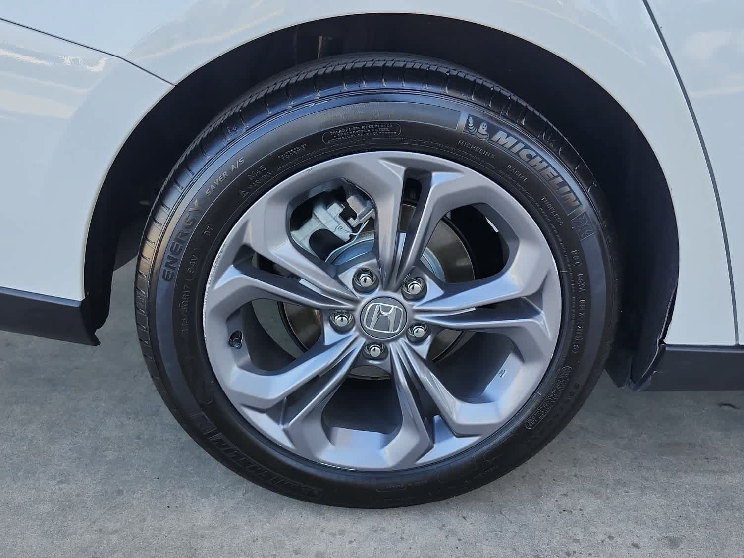 Used 2024 Honda Accord EX image 9