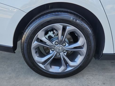 Used 2024 Honda Accord EX image 9
