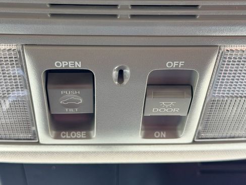 Used 2022 Honda CR-V EX image 17