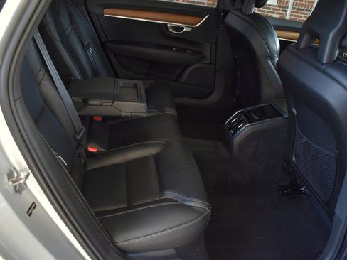 Used 2018 Volvo S90 T6 Inscription w/ Convenience Package AWD/4WD image 32