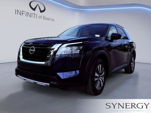 Used 2025 Nissan Pathfinder SL AWD/4WD image 1