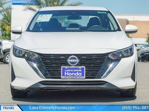 Used 2024 Nissan Sentra SV FWD image 3