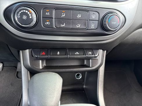 Certified 2022 Chevrolet Colorado LT w/ LT Convenience Package RWD image 17